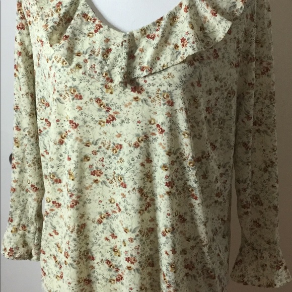 FIORLINI Intl Plus Cream Blouse with Flowers 18/20 - Picture 6 of 8